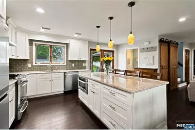 160 Arlington Boulevard, North Arlington, NJ 07031 - Photo 14