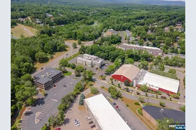 860 Wyckoff Avenue, Mahwah, NJ 07430 - Photo 14