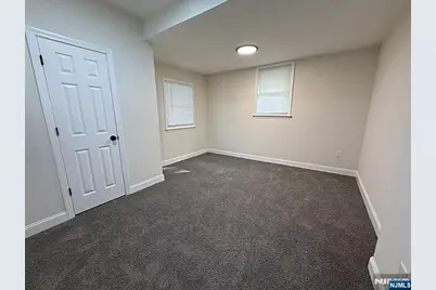 661 Stuyvesant Avenue, Trenton, NJ 08618 - Photo 6