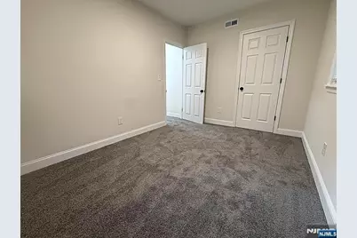 661 Stuyvesant Avenue, Trenton, NJ 08618 - Photo 10