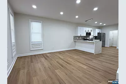 661 Stuyvesant Avenue, Trenton, NJ 08618 - Photo 2