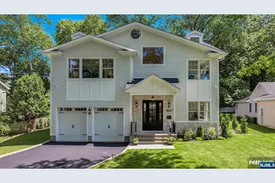 4 Garden Court, Ho Ho Kus, NJ 07423 - Photo 2