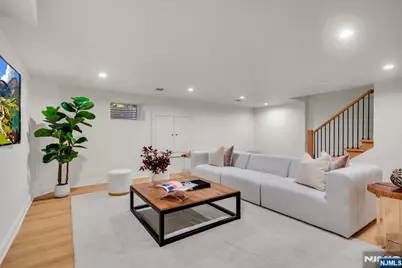 4 Garden Court, Ho Ho Kus, NJ 07423 - Photo 32