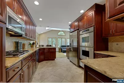 33 Hurlbut Street, Westwood, NJ 07675 - Photo 18