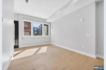 126 De Kalb Avenue 1A #1A, Jersey City, NJ 07306 - Photo 10