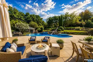 14 E Hill Ct, Cresskill, NJ 07626 - Photo 2