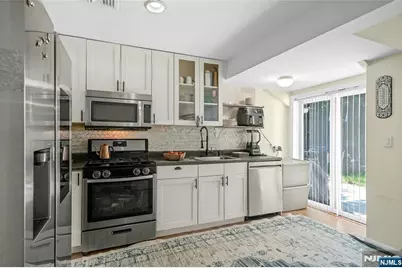 265 Jefferson Avenue, Cresskill, NJ 07626 - Photo 8