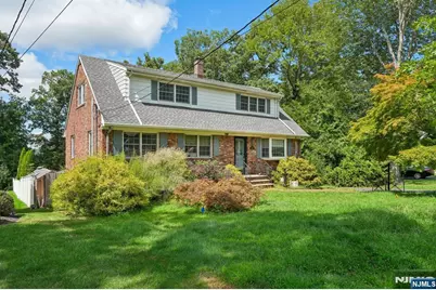 36 Page Drive, Oakland, NJ 07436 - Photo 4