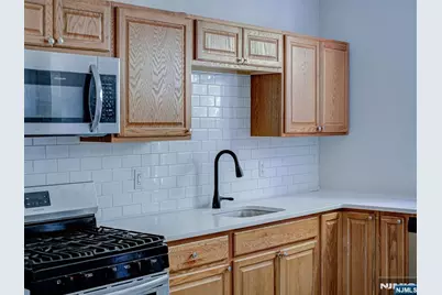 193 Clerk Street, Jersey City, NJ 07305 - Photo 22