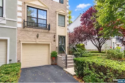 312 Wilshire Drive 3013 #3013, Nutley, NJ 07110 - Photo 2