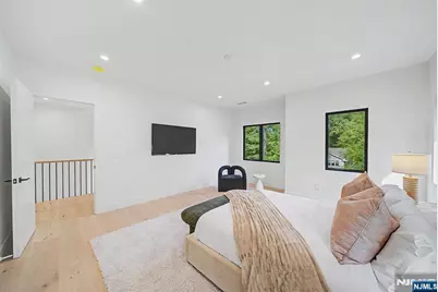 66 Jefferson Avenue, Tenafly, NJ 07670 - Photo 32