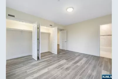 227 Teaneck Road 303 #303, Teaneck Township, NJ 07666 - Photo 6