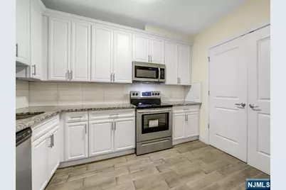 227 Teaneck Road 303 #303, Teaneck Township, NJ 07666 - Photo 2
