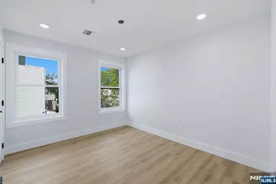 92 Speedway Avenue, Newark, NJ 07106 - Photo 14