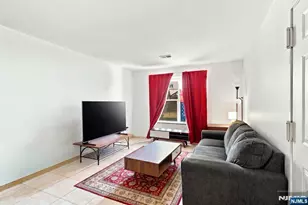 272 Walnut Street 5D, Newark, NJ 07105 - Photo 2