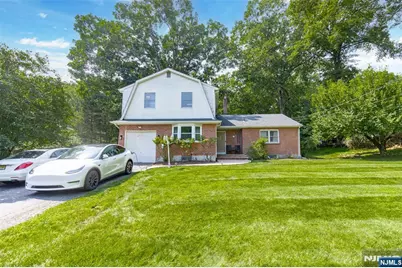34 Andrew Avenue, Oakland, NJ 07436 - Photo 1