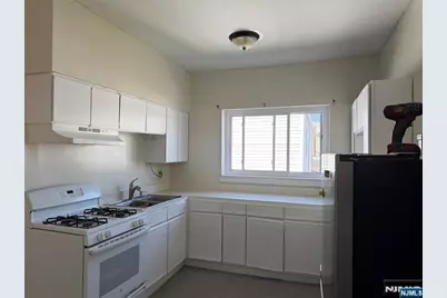 135 Hoyt 2 #2, Kearny, NJ 07032 - Photo 8
