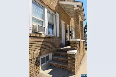 135 Hoyt 2 #2, Kearny, NJ 07032 - Photo 2