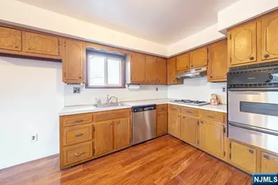 2183 Hudson Street 2nd Fl #2nd Fl, Fort Lee, NJ 07024 - Photo 4