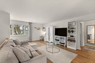 9 Wedgewood Dr 93, Verona, NJ 07044 - Photo 4