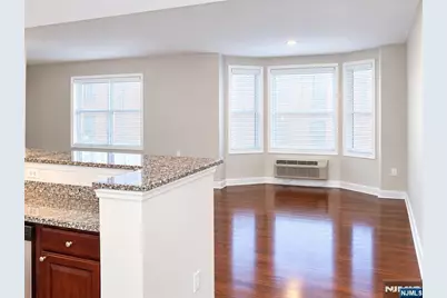 6202 City Place, Edgewater, NJ 07020 - Photo 4