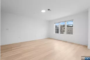 645 10th Street 1, Newark, NJ 07108 - Photo 10