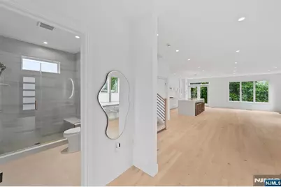 13 Lasher Lane, Edgewater, NJ 07020 - Photo 22