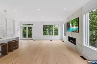 13 Lasher Ln, Edgewater, NJ 07020 - Photo 12
