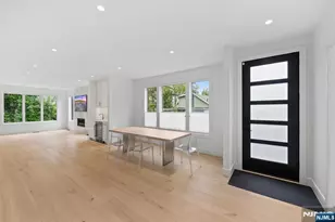13 Lasher Ln, Edgewater, NJ 07020 - Photo 10