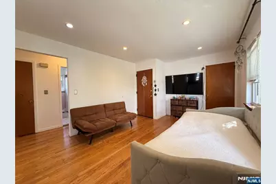 405 8th Street 2L #2L, Carlstadt, NJ 07072 - Photo 4