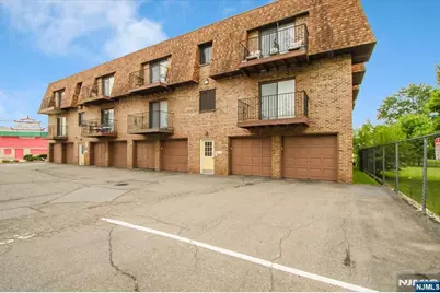 825 Riverside B202 #B202, Lyndhurst Township, NJ 07071 - Photo 20