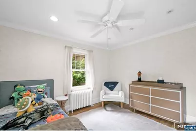 246 W Hudson Avenue, Englewood, NJ 07631 - Photo 16
