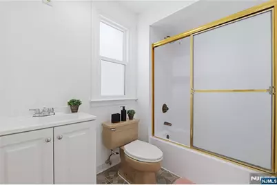 136 56th Street, Bayonne, NJ 07002 - Photo 22