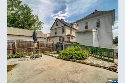 139-141 Richelieu Terrace, Newark, NJ 07106 - Photo 16