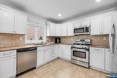 36 W Central Boulevard A #A, Palisades Park, NJ 07650 - Photo 8
