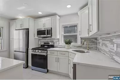 75 Emerson Street, Clifton, NJ 07013 - Photo 6