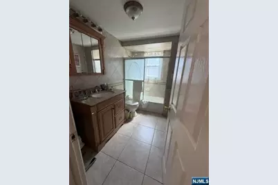 735 7th Street, Secaucus, NJ 07094 - Photo 12