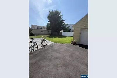 735 7th Street, Secaucus, NJ 07094 - Photo 4