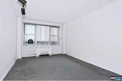 2100 Linwood Avenue 15A #15A, Fort Lee, NJ 07024 - Photo 18