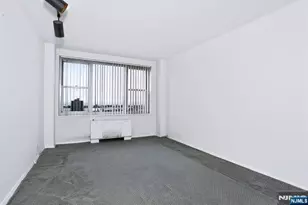 2100 Linwood Ave 15A, Fort Lee, NJ 07024 - Photo 18