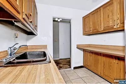 2100 Linwood Avenue 15A #15A, Fort Lee, NJ 07024 - Photo 6