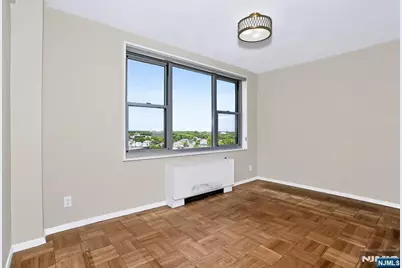 2100 Linwood Avenue 15A #15A, Fort Lee, NJ 07024 - Photo 10