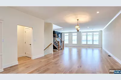 32 Melody Lane, Upper Saddle River, NJ 07458 - Photo 6
