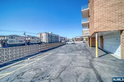 227 13th Street B6 #B6, Palisades Park, NJ 07650 - Photo 4