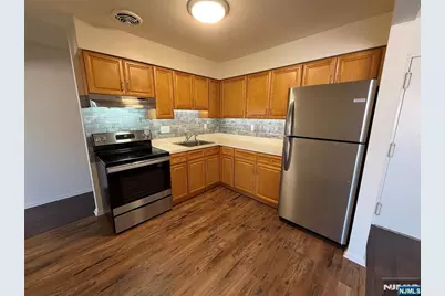 227 13th Street B6 #B6, Palisades Park, NJ 07650 - Photo 6