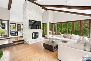 7 Sleepy Hollow Rd, Upper Saddle River, NJ 07458 - Photo 1