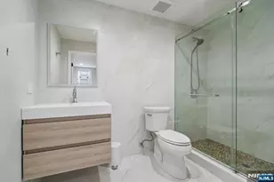 29 Roslyn Ave, Englewood Cliffs, NJ 07632 - Photo 42