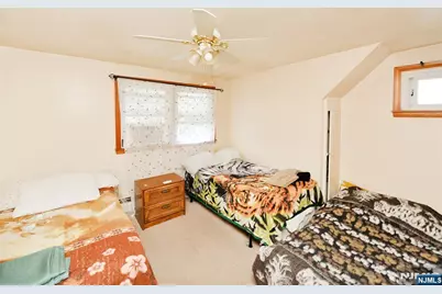 62 Knapp Avenue, Clifton, NJ 07011 - Photo 22