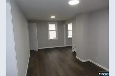 631 2nd Avenue 2nd Floor #2nd floor, Lyndhurst Township, NJ 07071 - Photo 12