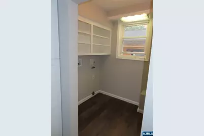 631 2nd Avenue 2nd Floor #2nd floor, Lyndhurst Township, NJ 07071 - Photo 4